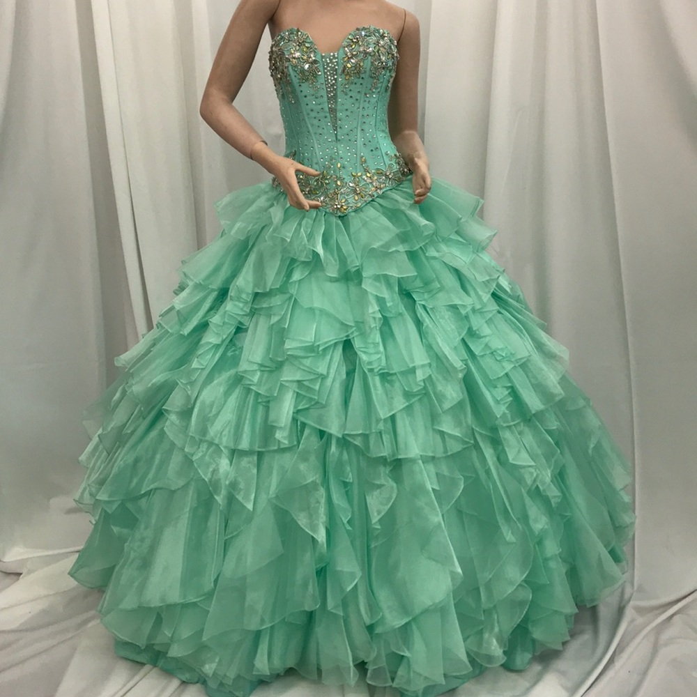 Sweet heart Ball gown dress